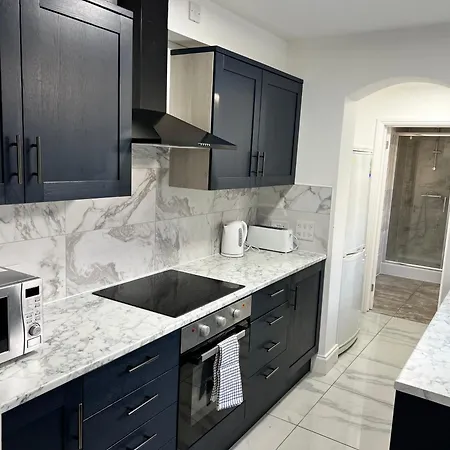 Villa Stunning 3 Bed 2Bath House W/Parking Reading Exterior foto