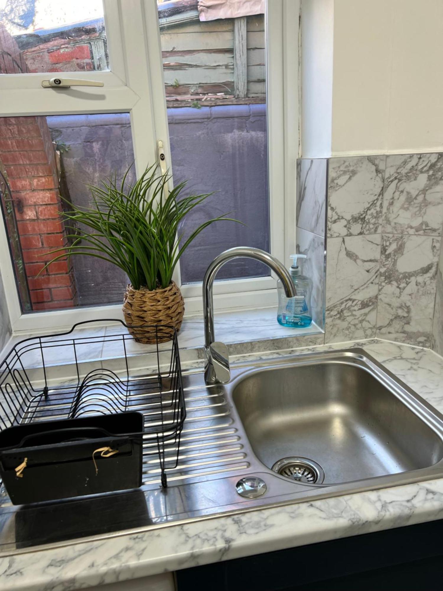 Stunning 3 Bed 2bath House W/parking Holiday home
